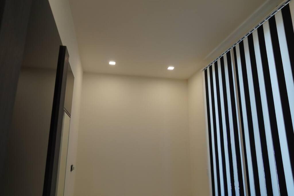 Lovely, Newly Remodeled Apartment In Yerevan! Екстер'єр фото